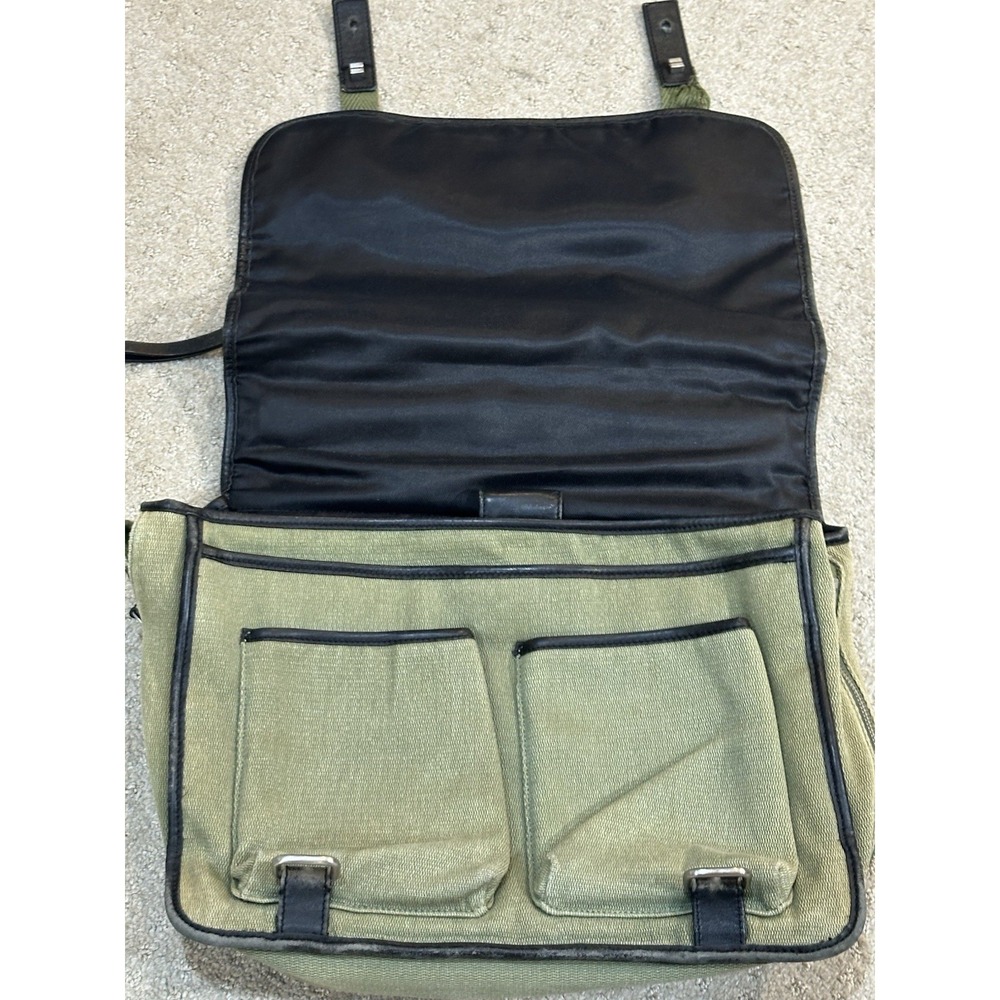 Bodhi Carrying‎ Case - Picture 8 of 16